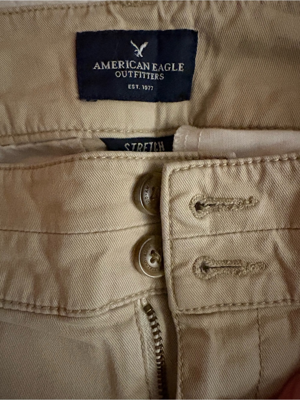 Size 2 American Eagle Outfitters Women's Cropped Khakis